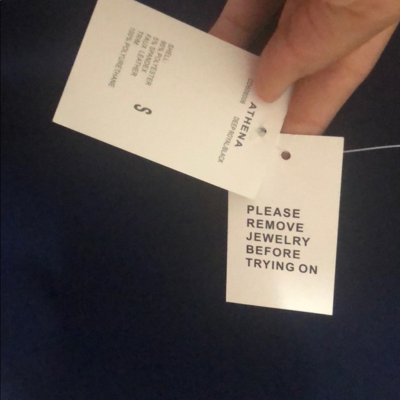 Gorgeous CARMEN MARC VALVO DRESS - Picture 5 of 7